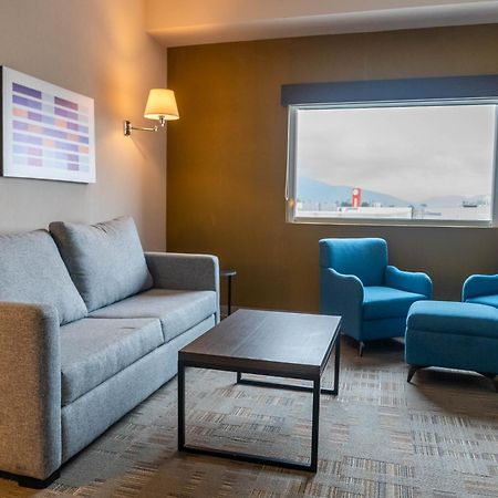 Holiday Inn Express & Suites - Tijuana Otay By Ihg Bagian luar foto