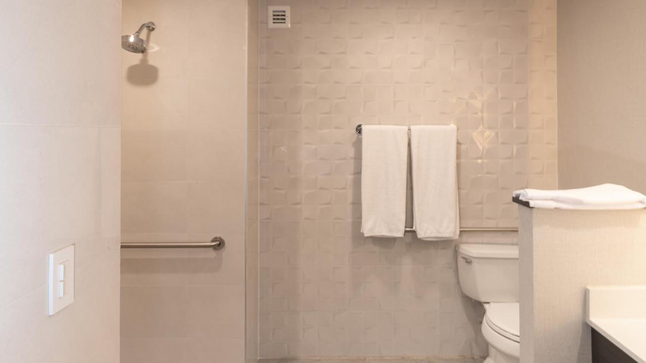 Holiday Inn Express & Suites - Tijuana Otay By Ihg Bagian luar foto