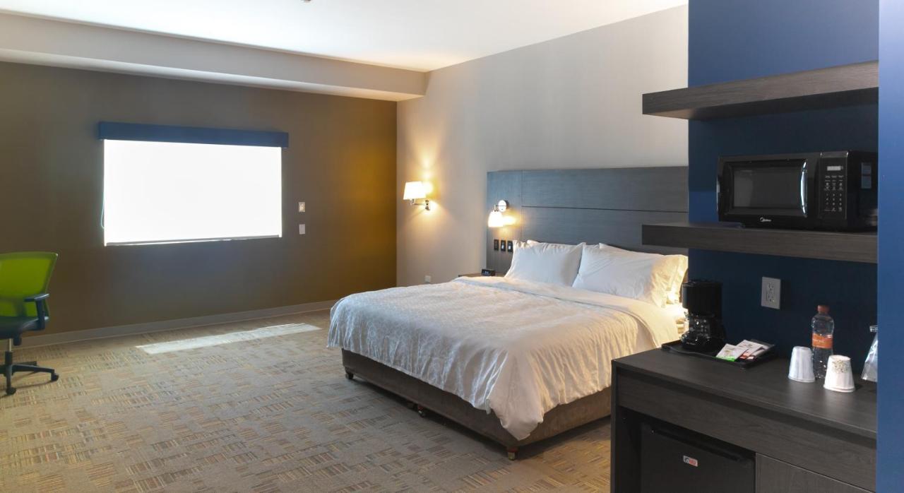 Holiday Inn Express & Suites - Tijuana Otay By Ihg Bagian luar foto