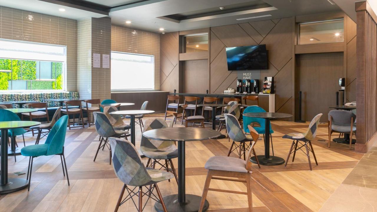 Holiday Inn Express & Suites - Tijuana Otay By Ihg Bagian luar foto