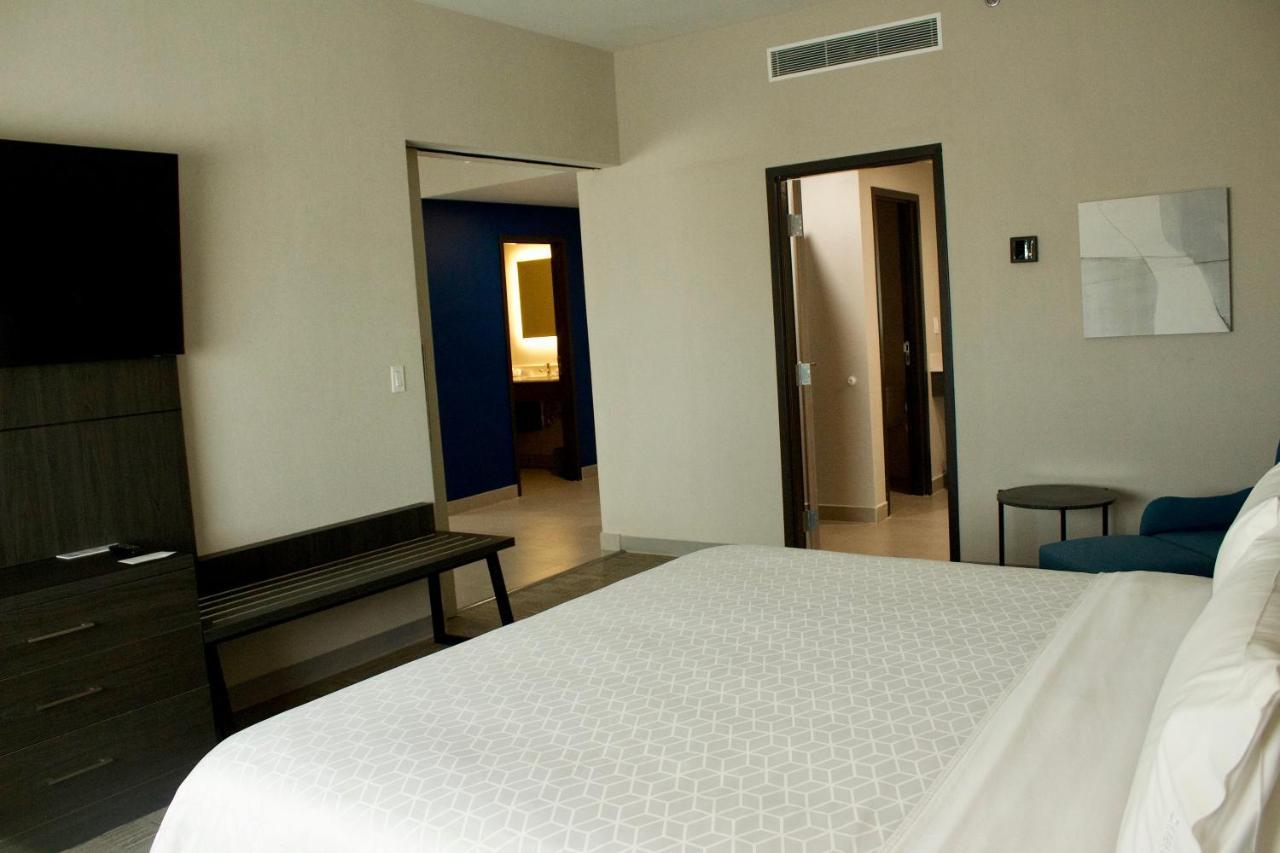 Holiday Inn Express & Suites - Tijuana Otay By Ihg Bagian luar foto