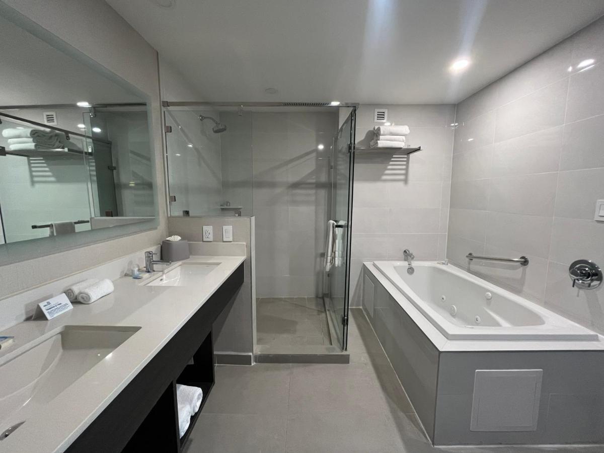 Holiday Inn Express & Suites - Tijuana Otay By Ihg Bagian luar foto