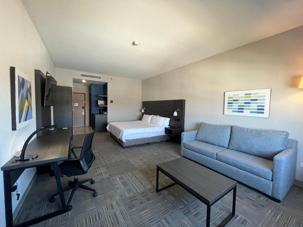 Holiday Inn Express & Suites - Tijuana Otay By Ihg Bagian luar foto