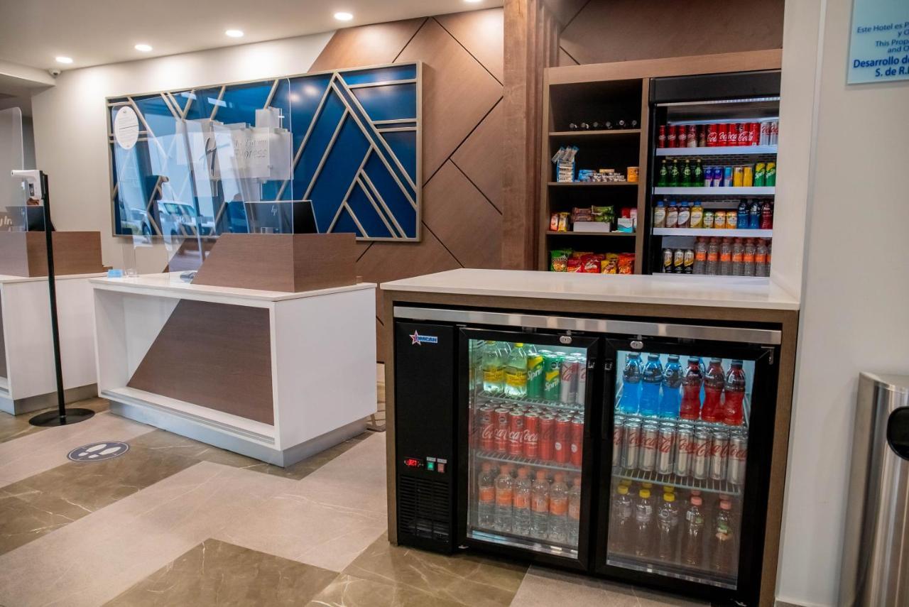 Holiday Inn Express & Suites - Tijuana Otay By Ihg Bagian luar foto
