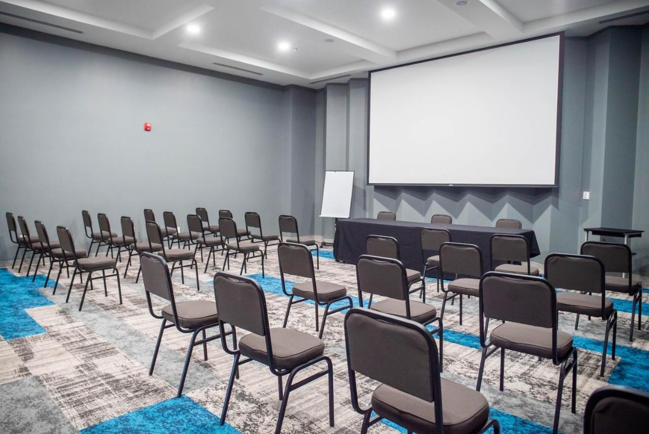 Holiday Inn Express & Suites - Tijuana Otay By Ihg Bagian luar foto