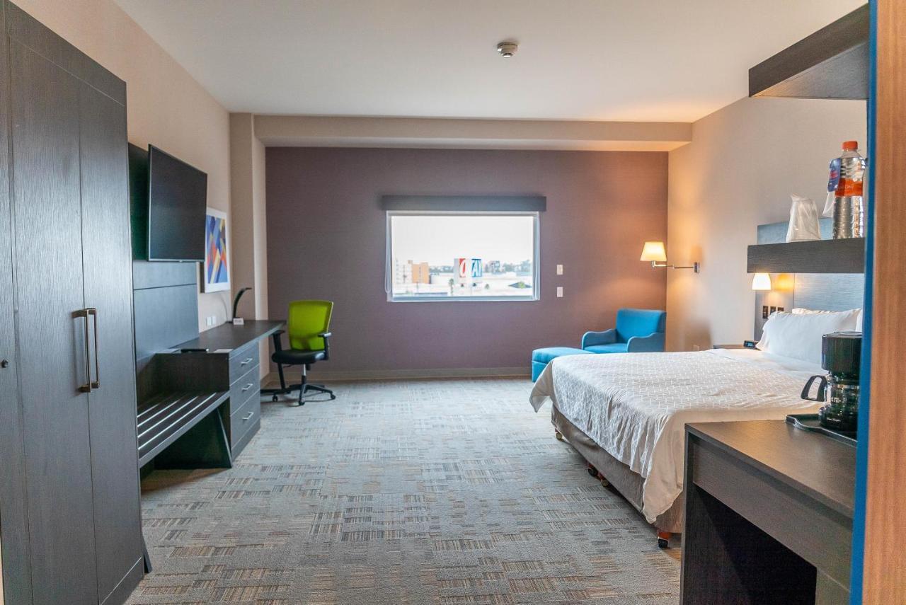 Holiday Inn Express & Suites - Tijuana Otay By Ihg Bagian luar foto