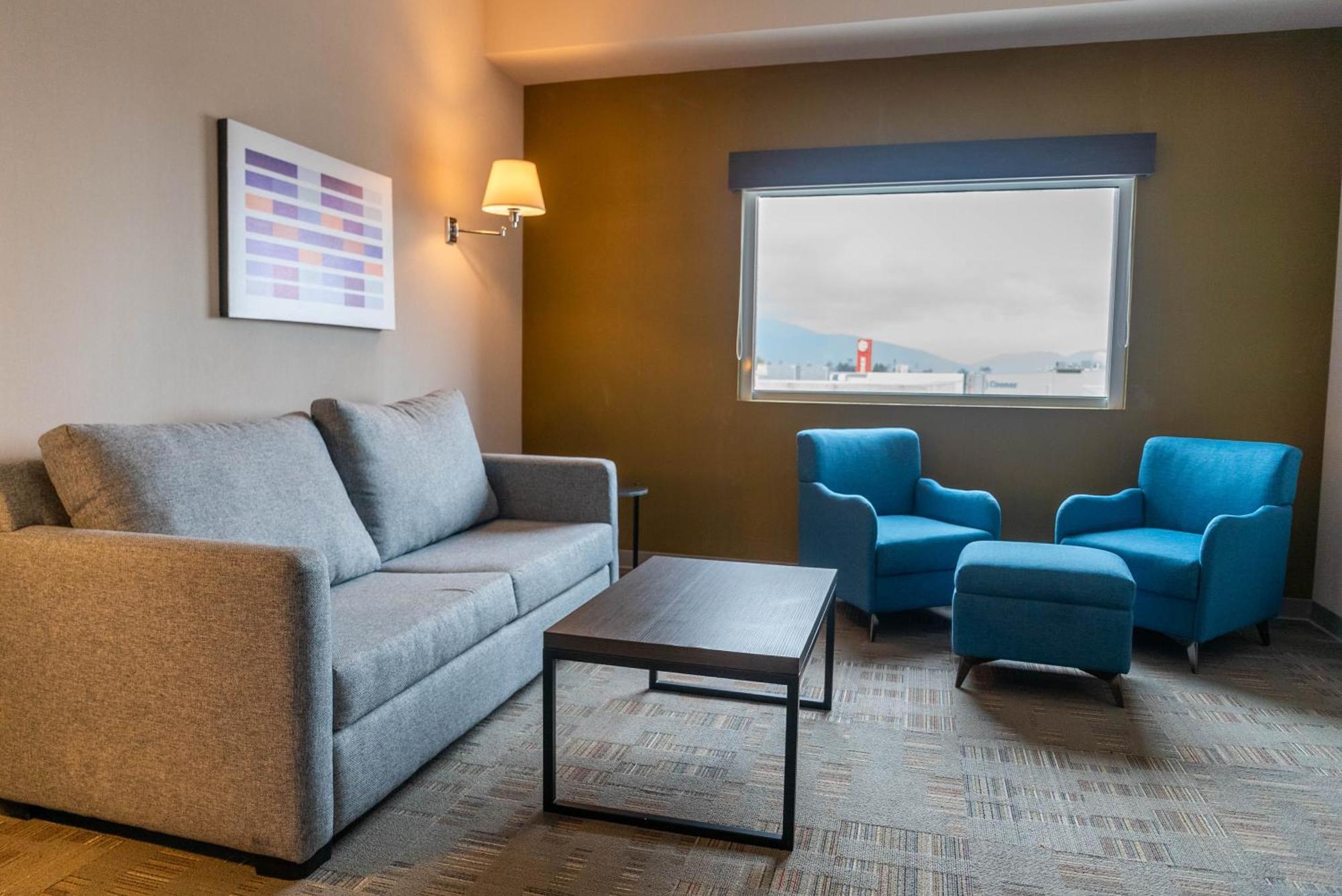 Holiday Inn Express & Suites - Tijuana Otay By Ihg Bagian luar foto